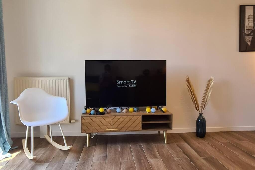 Appt 80M², 13 P, Disneyland, Fibre, 2 Parkings Chessy  Exterior foto