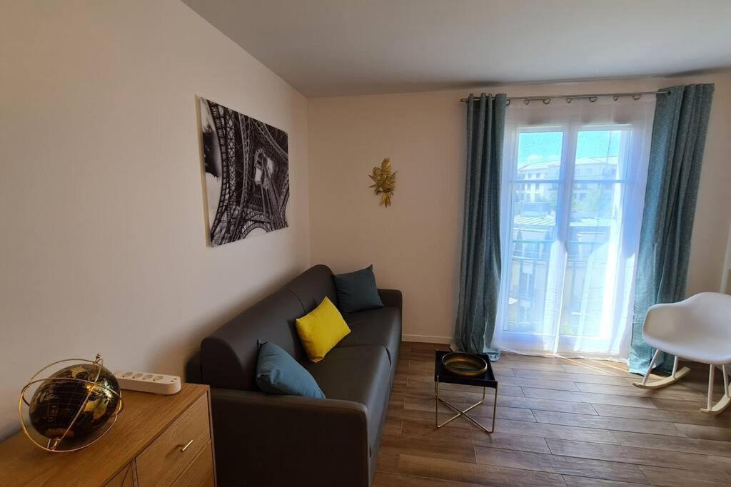 Appt 80M², 13 P, Disneyland, Fibre, 2 Parkings Chessy  Exterior foto