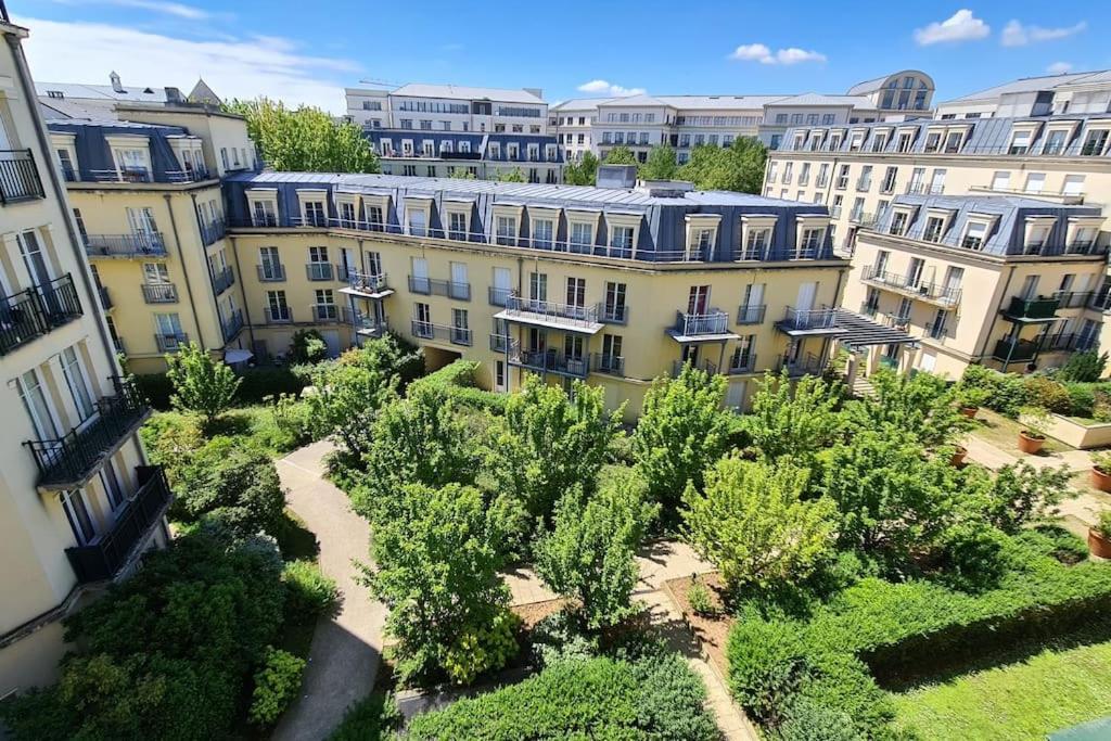 Appt 80M², 13 P, Disneyland, Fibre, 2 Parkings Chessy  Exterior foto